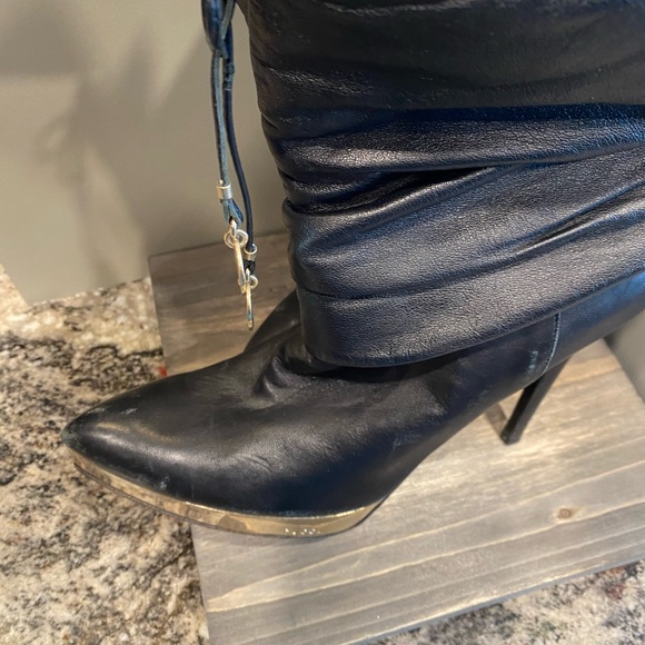 Gucci bootie 42 nice looking boots and looks good on - Picture 10 of 15